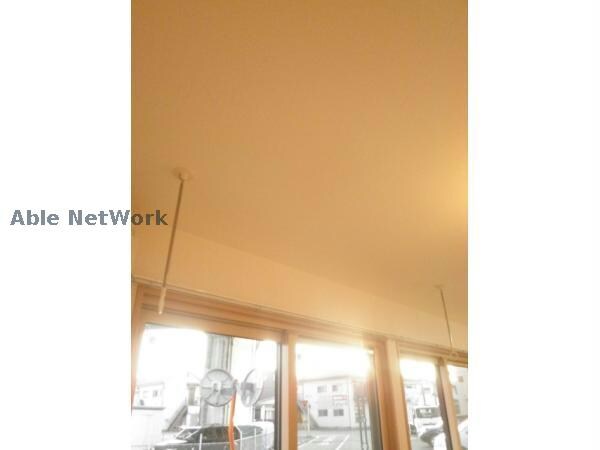 物件内観写真13　(室内物干し)