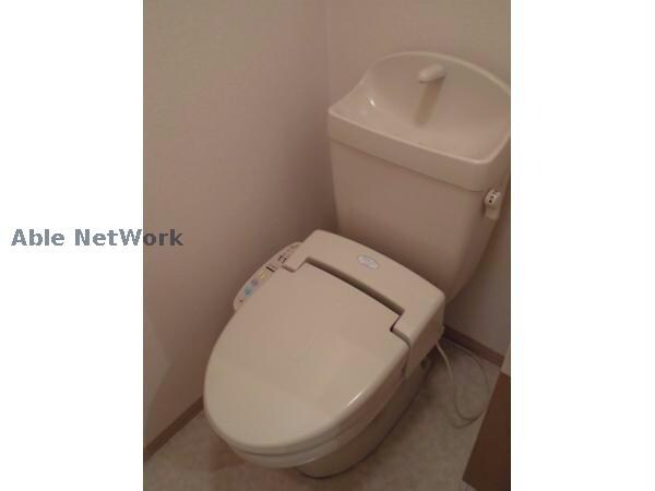 物件内観写真10　(温水洗浄便座)