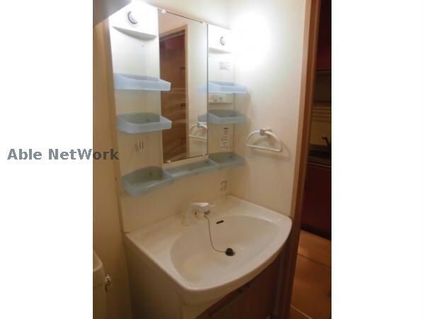 物件内観写真12　(独立洗面台)