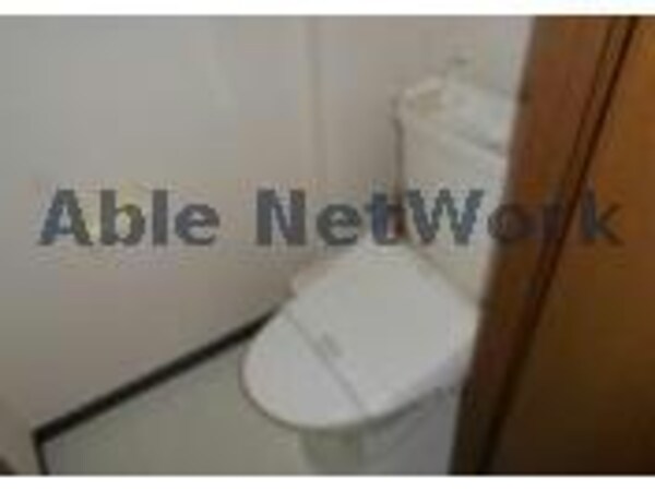 トイレ(温水洗浄便座付きです)