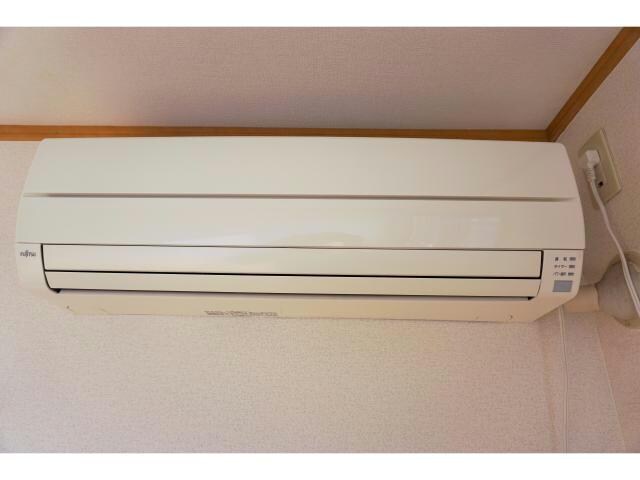物件内観写真10　(エアコン必需品)