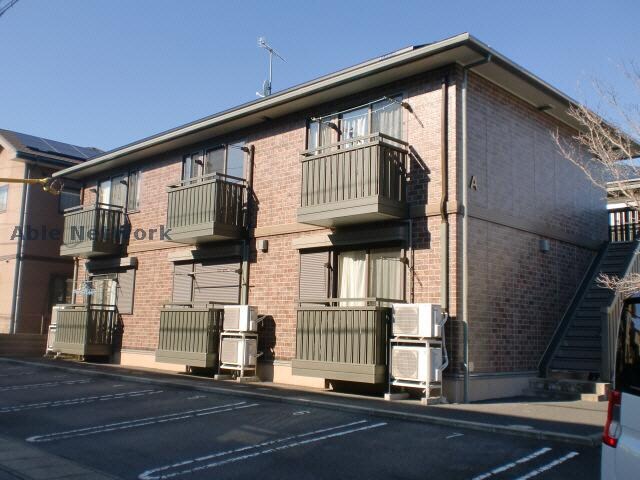 物件外観写真1　(おしゃれな外観です)