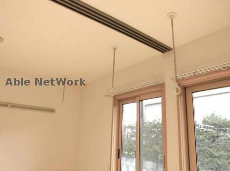 物件内観写真7　(室内物干し)