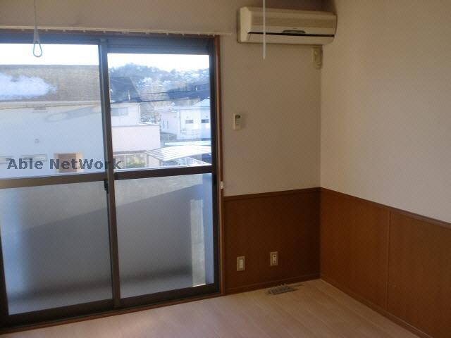 物件内観写真4　(日当り良好です)