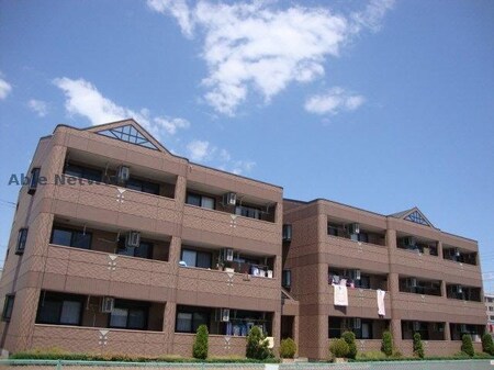 モデルナ江木（高崎市江木町）外観写真