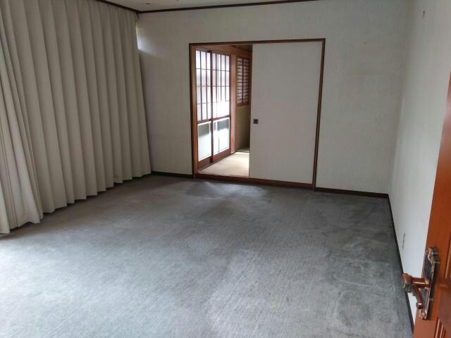 物件内観写真15　(広々10帖あります)