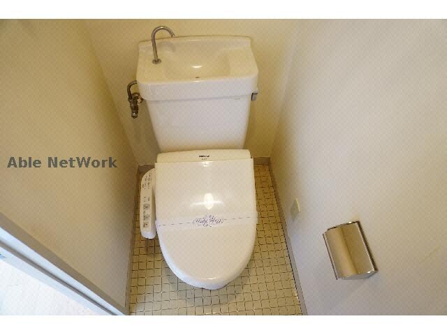 物件内観写真17　(温水洗浄暖房便座)