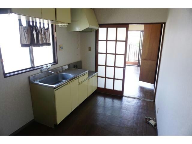 物件内観写真2　(明るい室内です)