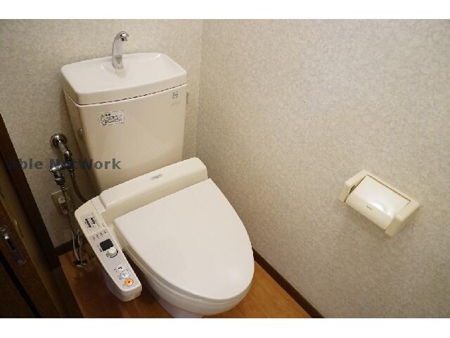 物件内観写真11　(温水洗浄便座)