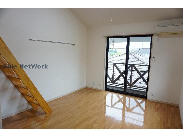 物件内観写真7　(明るい室内です。)