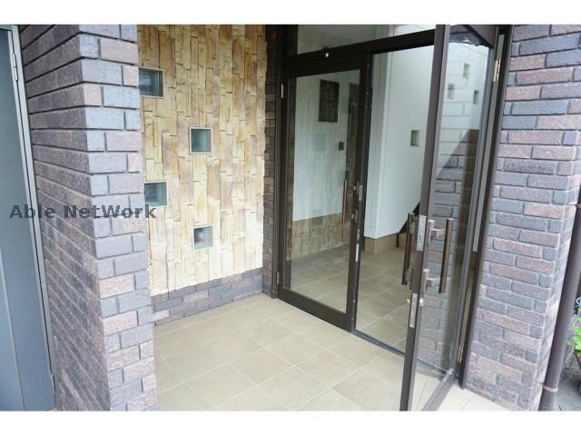 物件外観写真5　(建物エントランス)