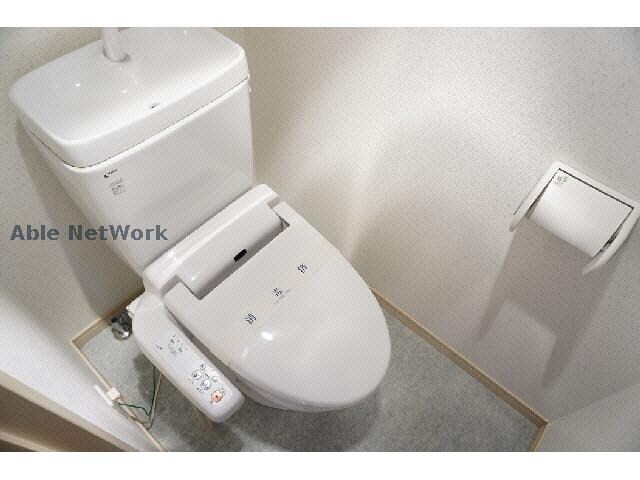 物件内観写真14　(温水洗浄便座付きです。)