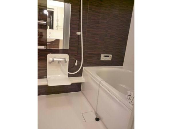 物件内観写真8　(ゆったり疲れを癒せます)