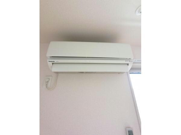 物件内観写真9　(エアコンは必需品)