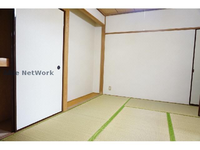 物件内観写真6　(畳が落ち着きます)