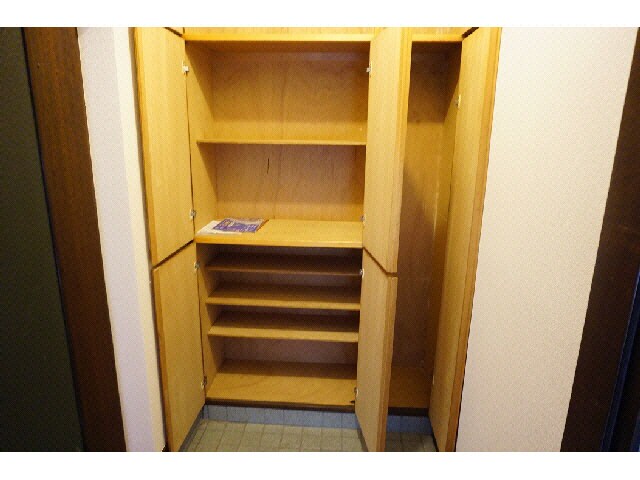 物件内観写真7　(シューズボックス付き)