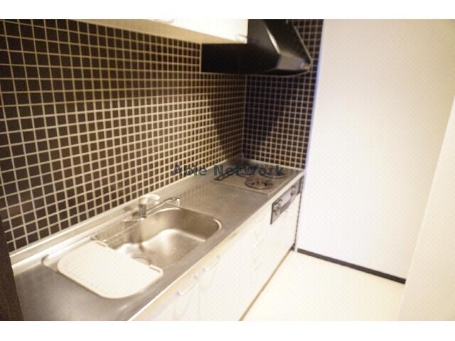 物件内観写真7　(広々キッチン)