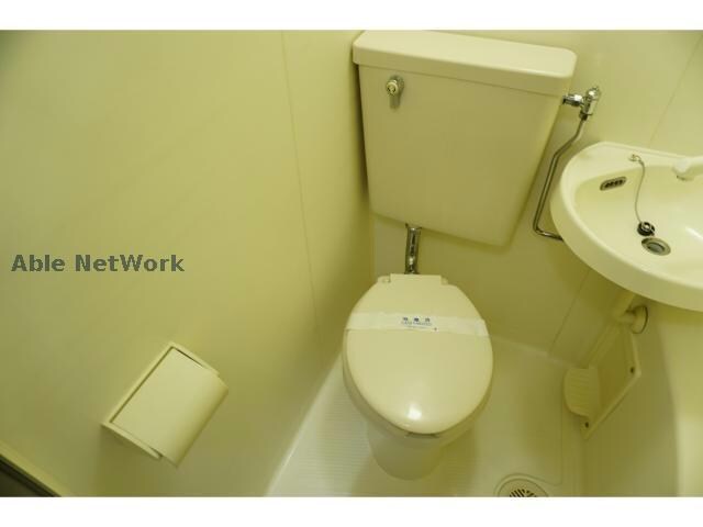 物件内観写真5　(きれいなトイレです)