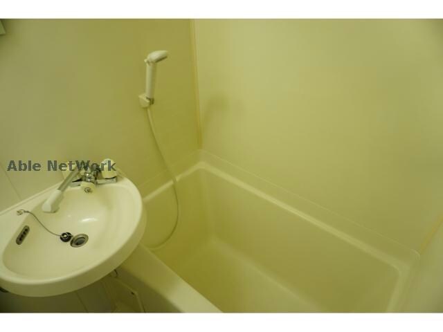 物件内観写真6　(ゆったり疲れを癒せます)