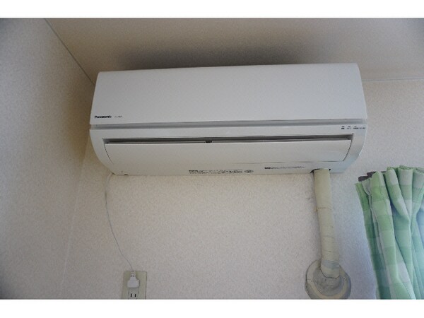 空調設備(エアコンは必需品)