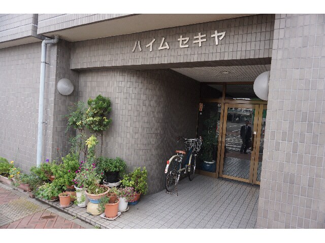 物件内観写真12　(エントランス)