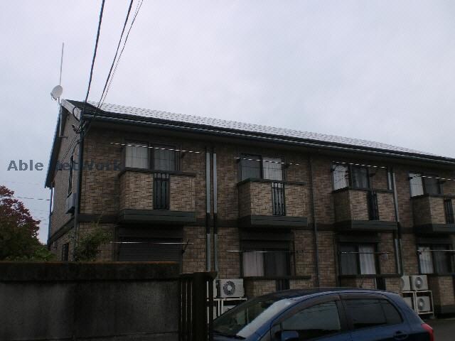 物件外観写真2　(きれいな外観です)