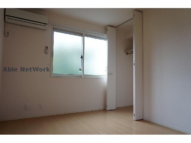 物件内観写真8　(フローリング)