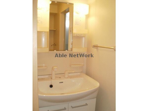 物件内観写真15　(独立洗面台)