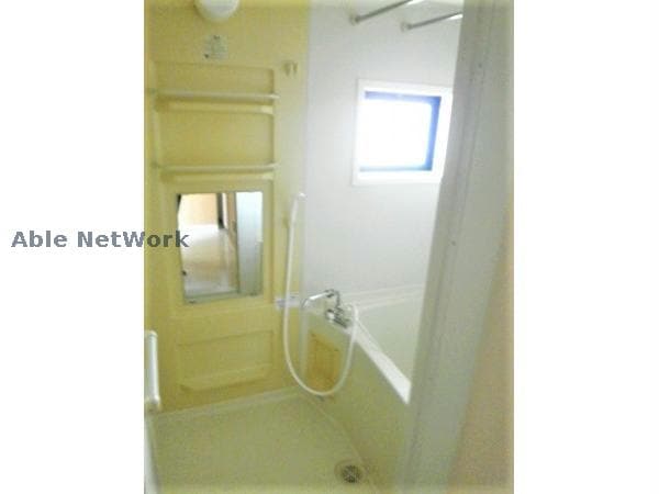 物件内観写真9　(追い焚き機能付きです♪♪)