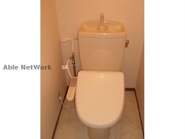 物件内観写真10　(温水洗浄便座)