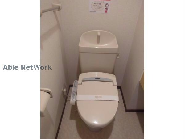 物件内観写真7　(温水洗浄暖房便座)