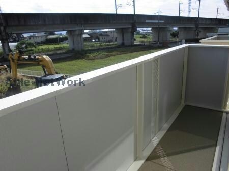 物件内観写真13　(日当たりの良いバルコニー)