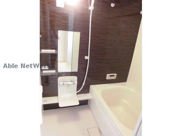 物件内観写真17　(梅雨も安心の浴室乾燥機付き)