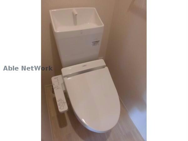 物件内観写真18　(快適な温水洗浄便座)