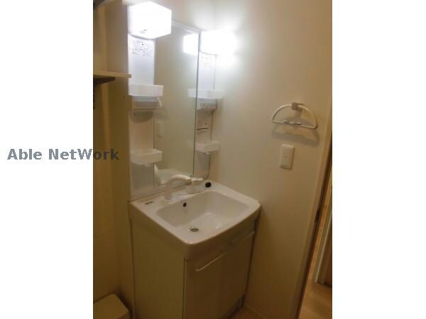 物件内観写真19　(便利なシャワー付き洗面台)