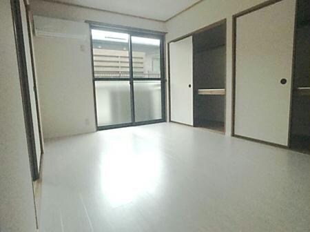 物件内観写真4　(人気のフローリング)