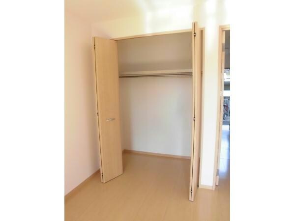 物件内観写真8　(使いやすいクローゼット)
