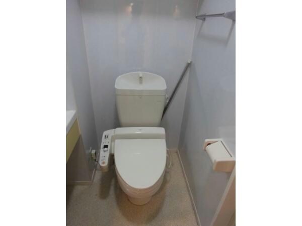 物件内観写真10　(快適な温水洗浄便座)