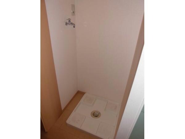 物件内観写真13　(室内洗濯機置き場)