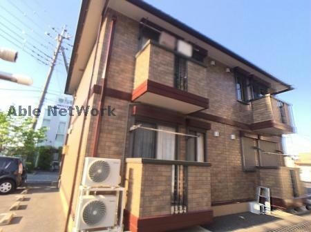 物件外観写真1　(外観からも日当たりの良さが分かります)