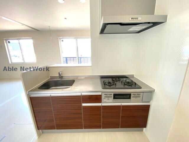 物件内観写真11　(カウンター付きシステムキッチン)