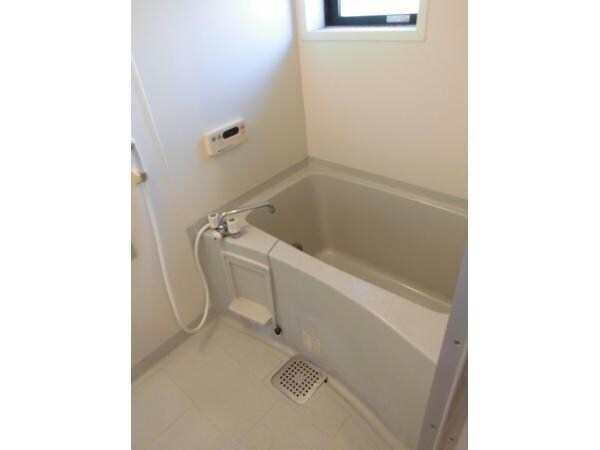 物件内観写真6　(窓付きなので換気もバッチリ)