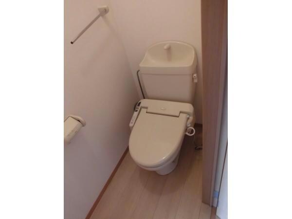 物件内観写真7　(きれいなトイレです)