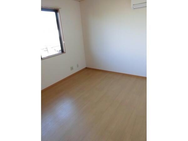 物件内観写真14　(いつも明るい室内)