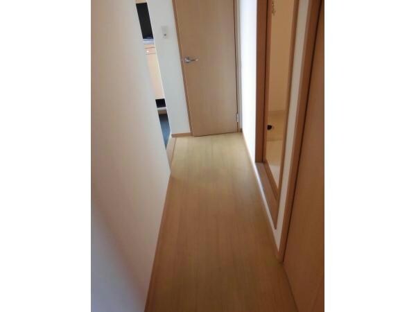 物件内観写真15　(廊下)