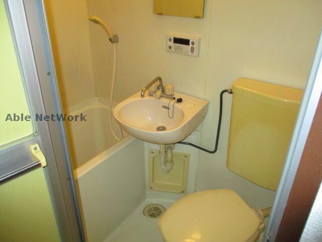 物件内観写真5　(ユニットバスです)