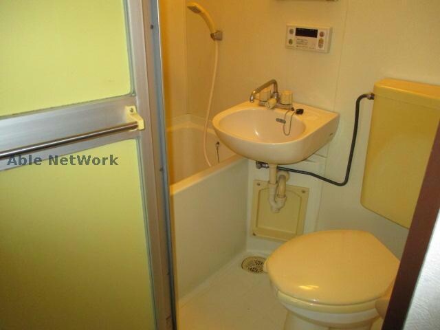 物件内観写真10　(きれいなトイレです)