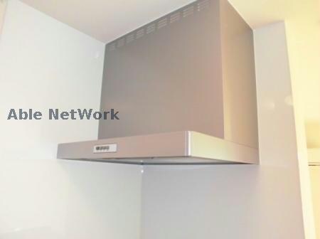 物件内観写真6　(キッチンレンジフード)