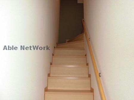 物件内観写真11　(室内階段です)