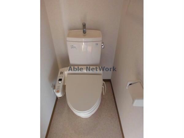 物件内観写真10　(温水洗浄便座付き)